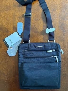 Baggallini Black Women’s Crossbody Organizer Messenger Bag